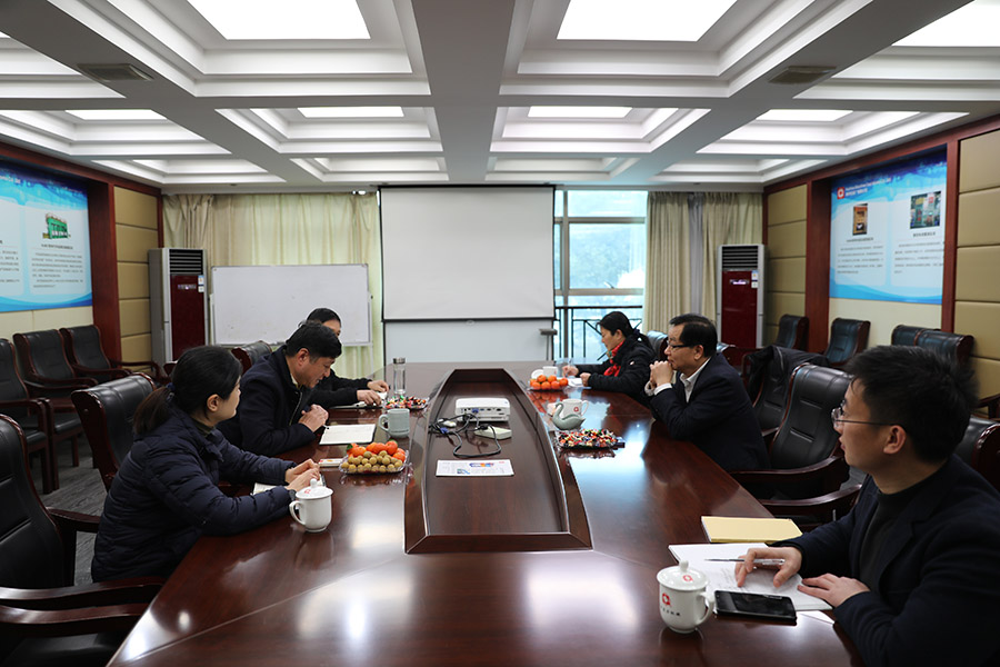 市人大黨組副書記、副主任施根寶蒞臨公司考察.JPG